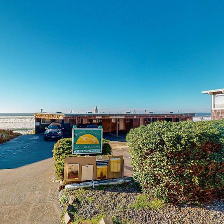 Sebastian'S Crib Condo Lincoln City Exterior photo