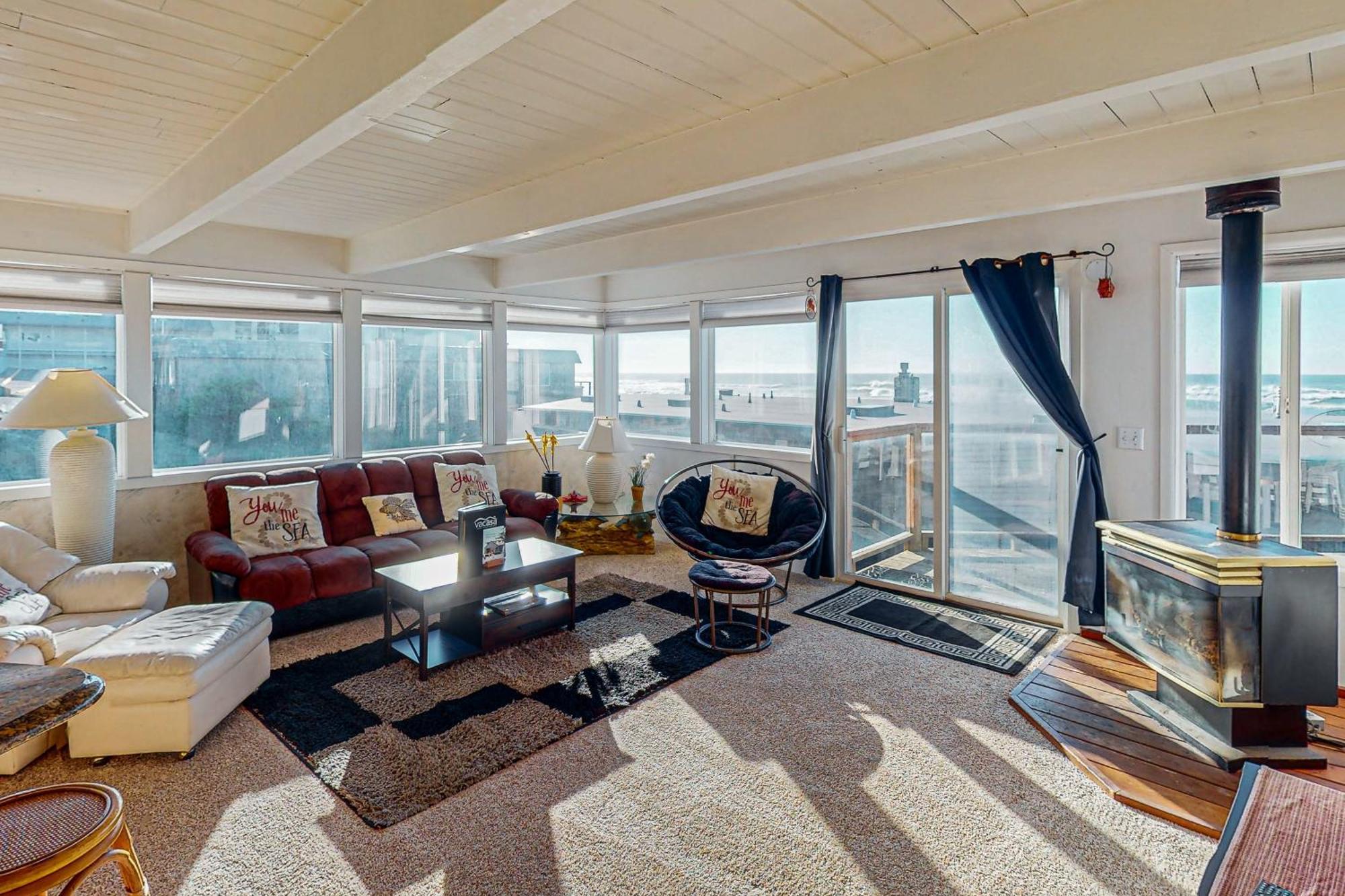Sebastian'S Crib Condo Lincoln City Exterior photo